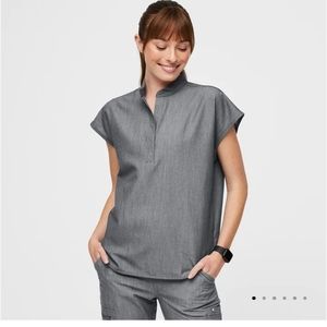 Set of FIGS graphite colored scrubs joggers size xs top and bottom